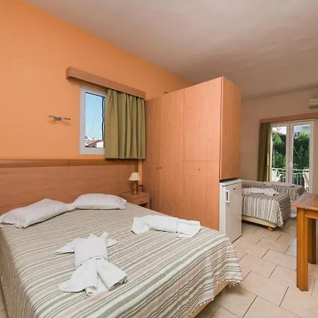 Hotel Plaz Hotel