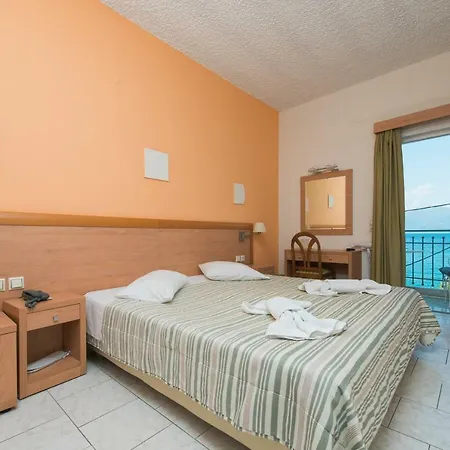 Plaz Hotel 2* Selianitika