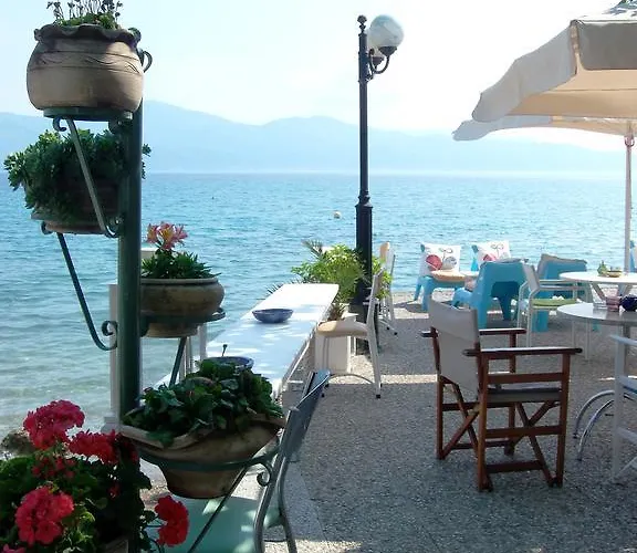 ホテル Plaz Selianítika